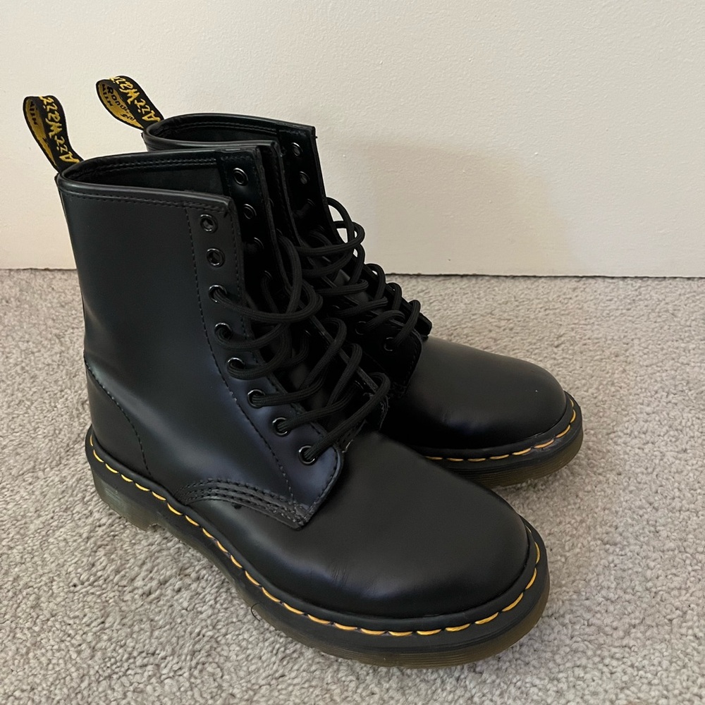 Dr.Martens classic 1460 Smooth leather lace up boots